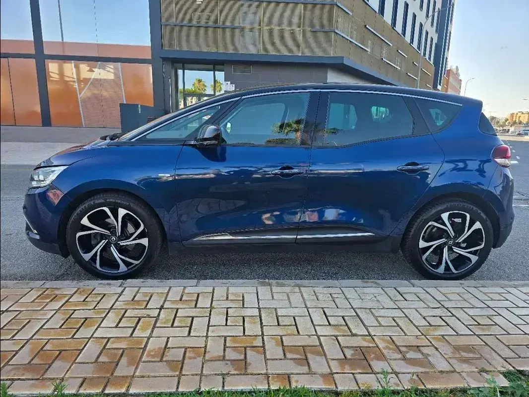 Usado Renault Scénic IV Zen 120 CV (88 kW) 2019 Azul Monovolumen