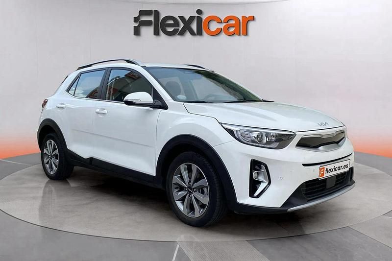 Blanco Usado 2023 Kia Stonic SUV | 14.790 € (Precio justo) - Imagen 1/4