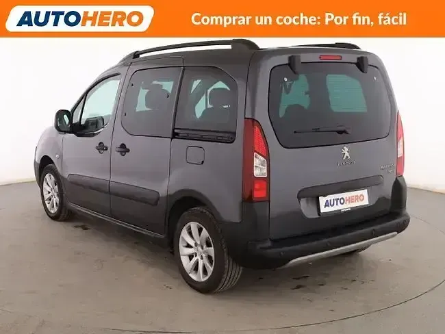 Usado Peugeot Partner Outdoor 100 CV (73 kW) 2017 Gris Monovolumen