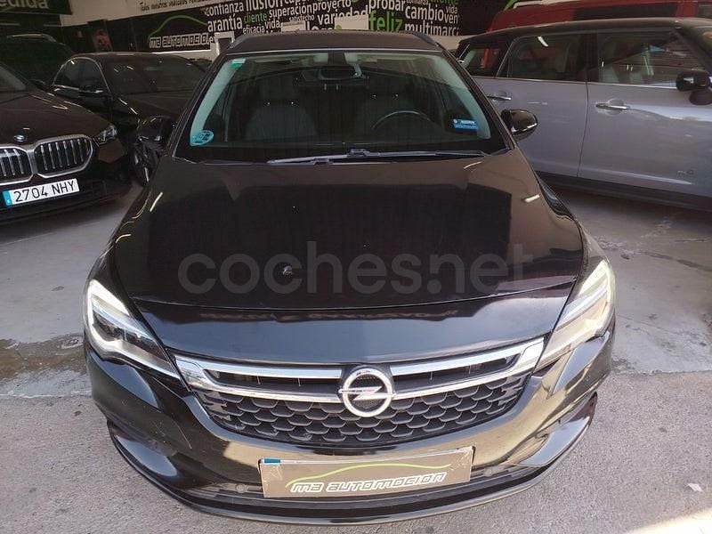Usado Opel Astra Excellence 136 CV (100 kW) 2016 Negro Familiar