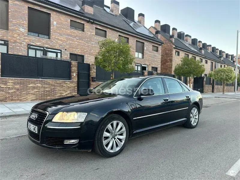 Usado Audi A8 233 CV (171 kW) 2007 Negro Berlina