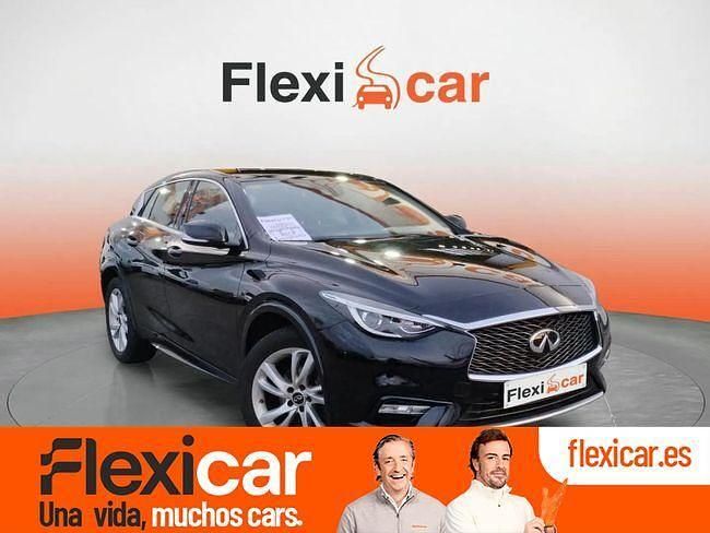 Usado Infiniti Q30 Premium 122 CV (89 kW) 2016 Negro Utilitario
