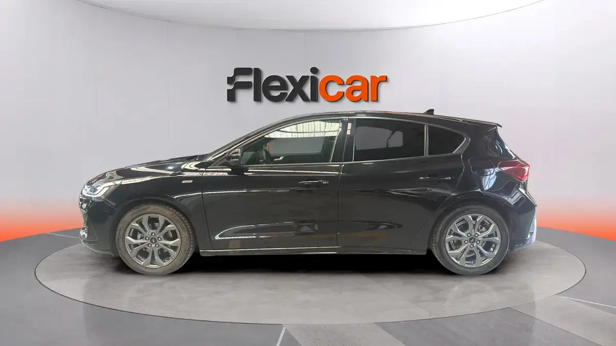 Usado Ford Focus ST-Line 155 CV (114 kW) 2023 Negro Berlina