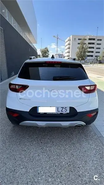 Usado Kia Stonic Plus 84 CV (61 kW) 2022 Blanco SUV