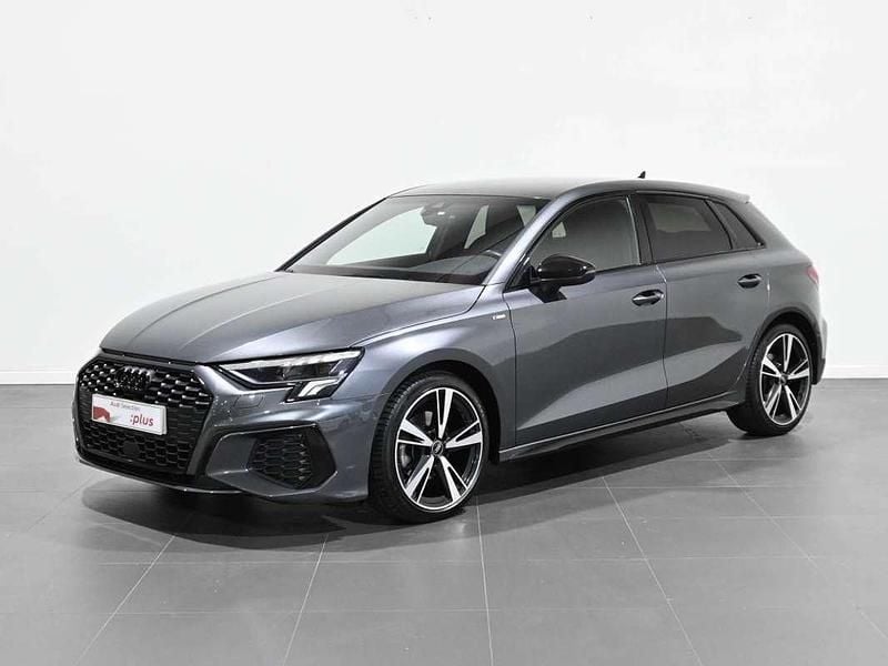 Usado Audi A3 Sportback Ambiente 150 CV (110 kW) 2021 Gris Utilitario