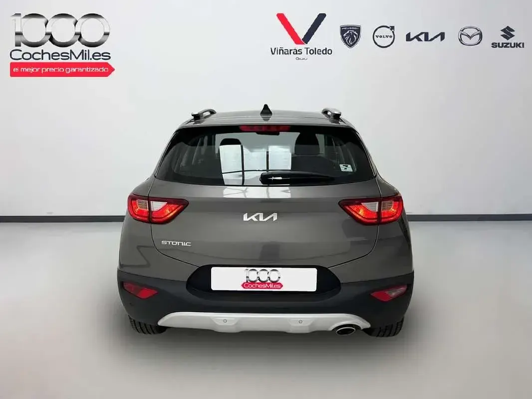 Nuevo Kia Stonic 101 CV (74 kW) 2026 Gris SUV