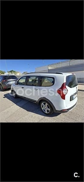 Usado Dacia Lodgy Comfort 115 CV (84 kW) 2022 Blanco Monovolumen