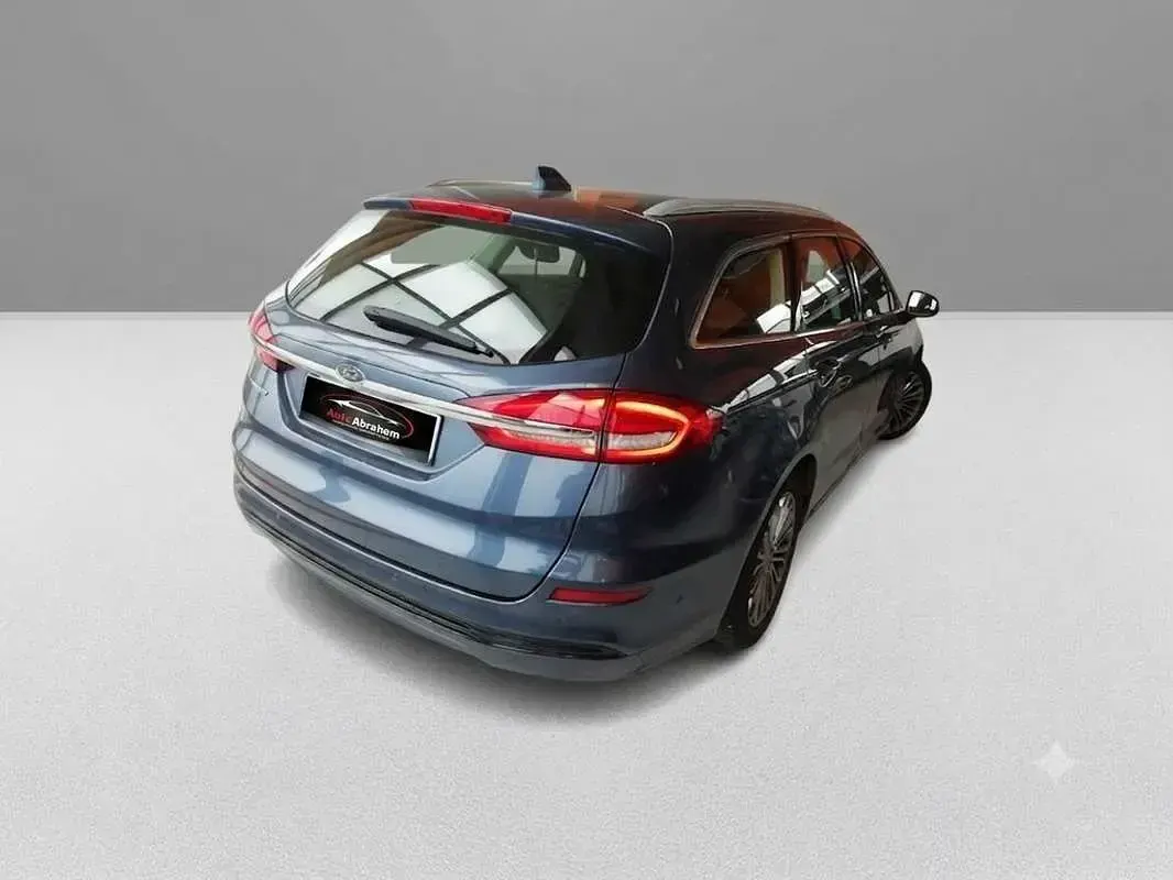 Usado Ford Mondeo Titanium 150 CV (110 kW) 2021 Azul Familiar