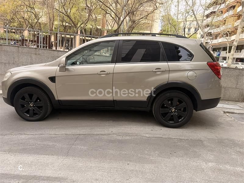 Usado Chevrolet Captiva 150 CV (110 kW) 2007 Beige SUV