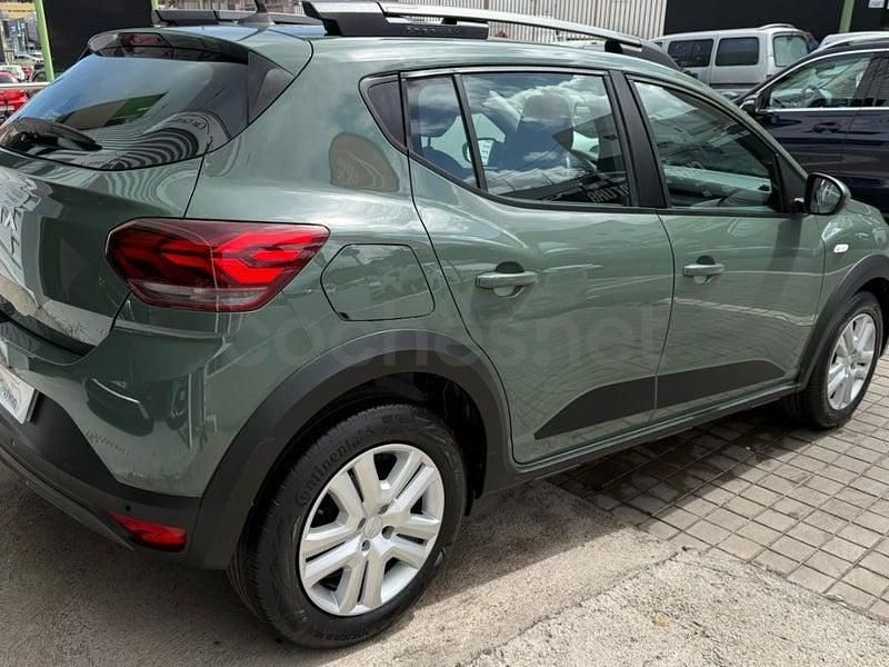Usado Dacia Sandero Expression 91 CV (66 kW) 2024 Verde Berlina