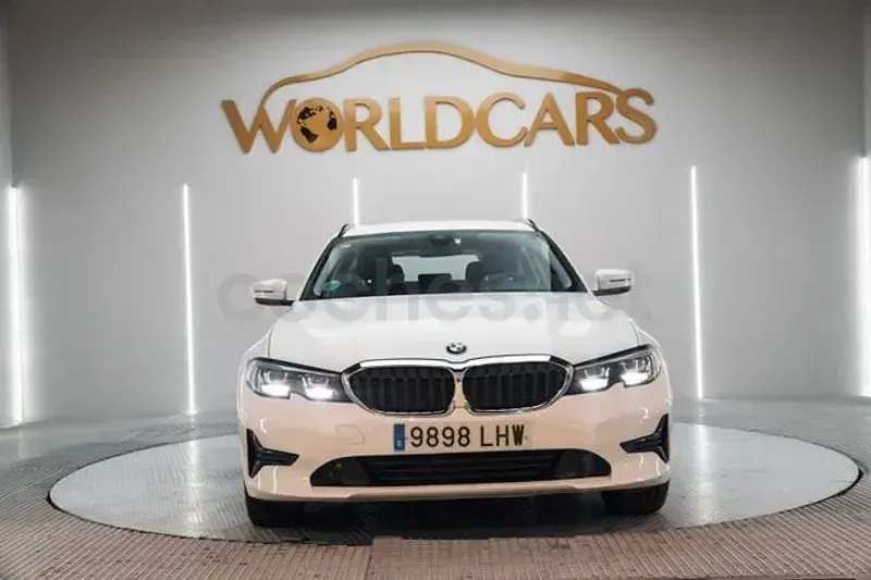 Usado BMW 318 150 CV (110 kW) 2020 Blanco Familiar