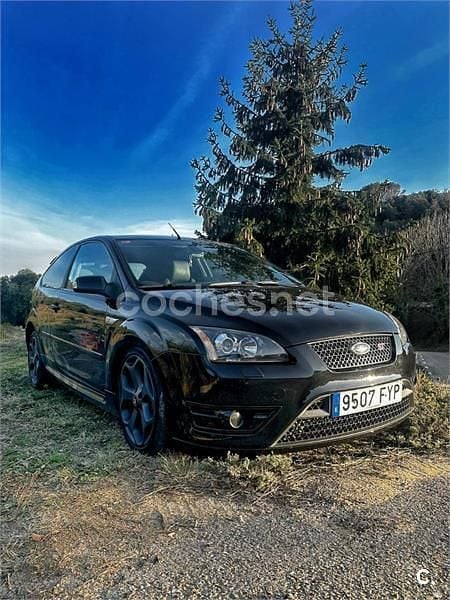 Negro Usado 2007 Ford Focus ST Berlina | 11.600 € (Precio justo) - Imagen 1/4