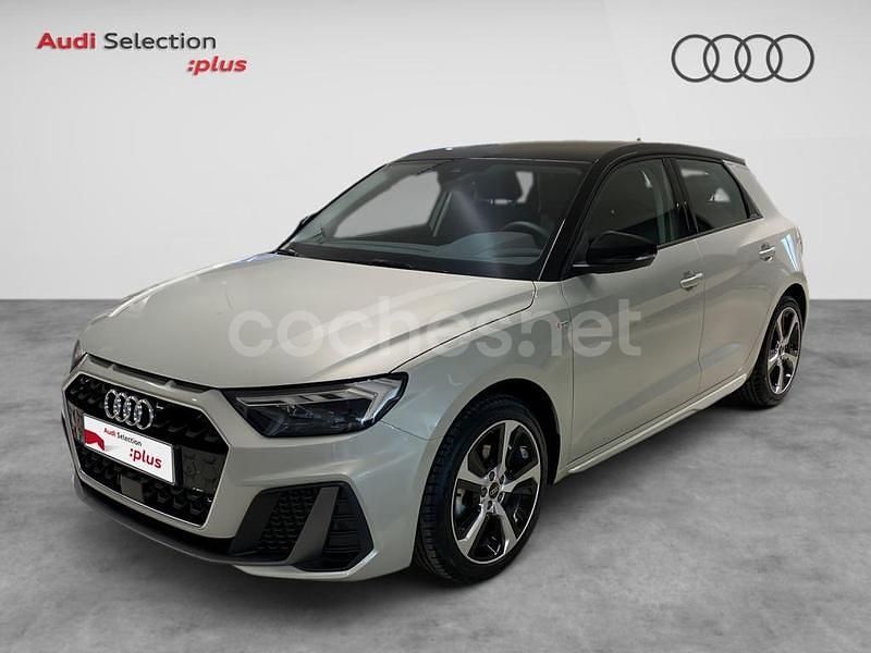 Gris / plata Usado 2025 Audi A1 Sportback Utilitario | 28.300 € (Precio justo) - Imagen 1/4
