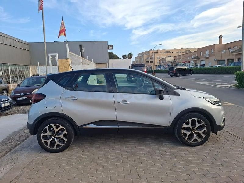 Usado Renault Captur XMOD 110 CV (80 kW) 2018 Gris / plata SUV