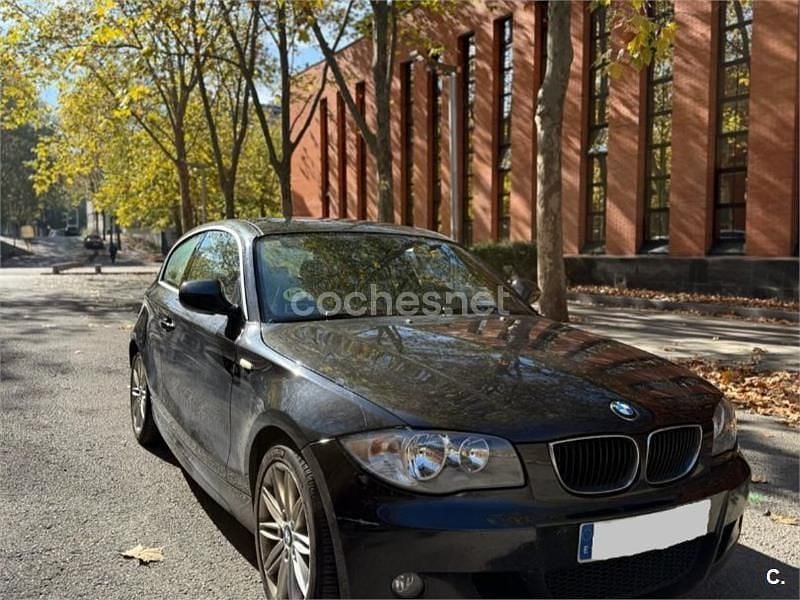 Negro Usado 2011 BMW 116 Comfort Edition Utilitario | 6200 € (Precio justo) - Imagen 1/4