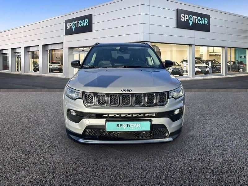 Usado Jeep Compass Limited 130 CV (95 kW) 2023 Plateado SUV