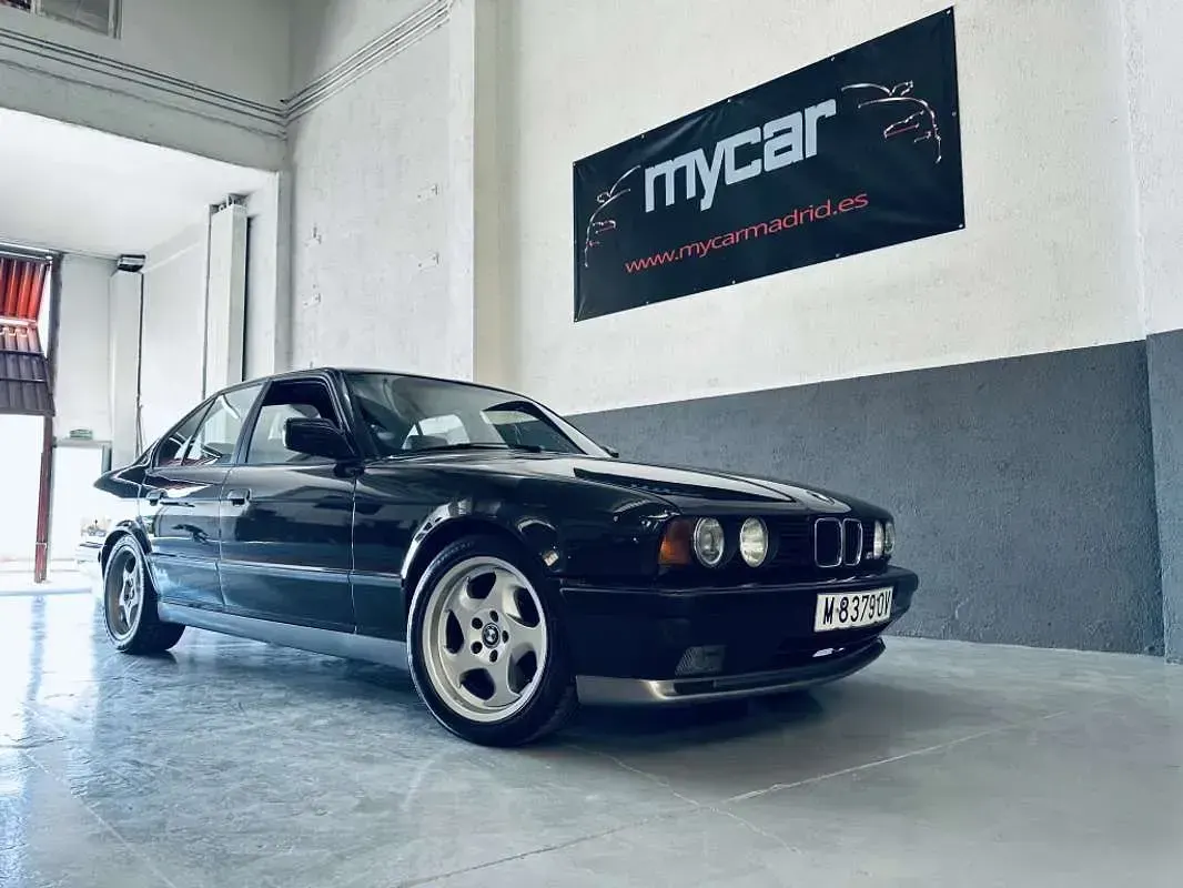 Usado BMW M5 340 CV (250 kW) 1993 Negro Familiar