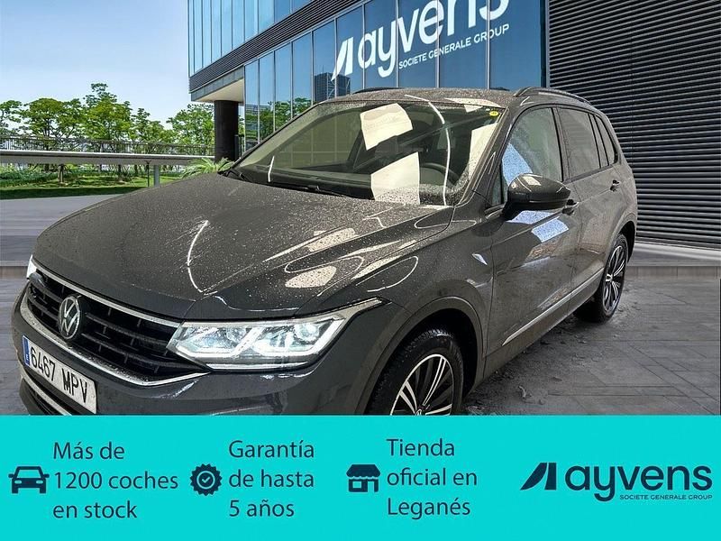 Gris / plata Usado 2024 VW Tiguan Life SUV | 29.400 € (Super precio) - Imagen 1/4