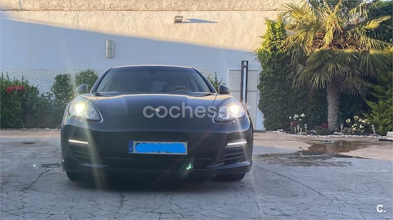 Usado Porsche Panamera 250 CV (183 kW) 2012 Negro Utilitario