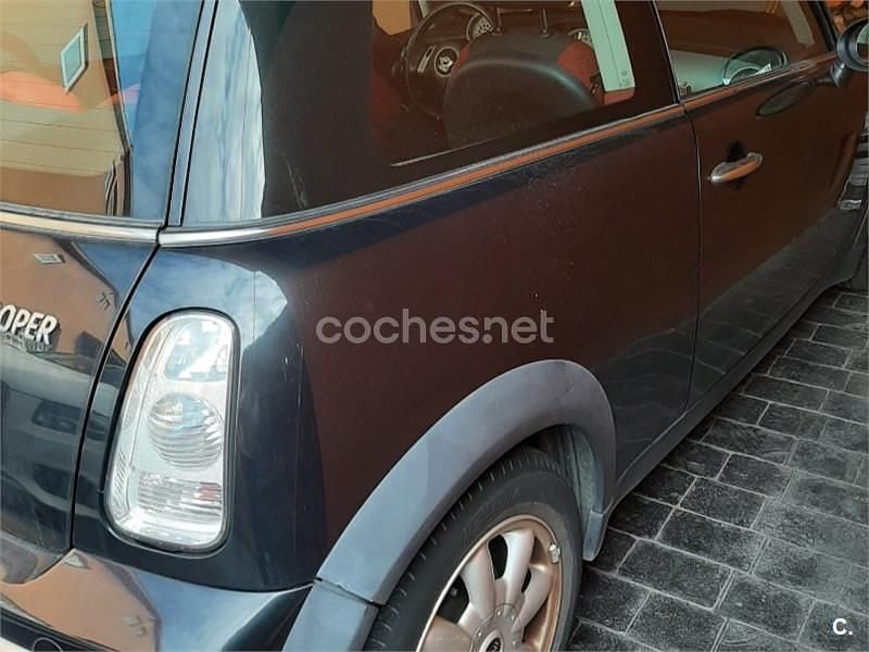 Usado Mini Cooper 115 CV (84 kW) 2002 Negro Utilitario