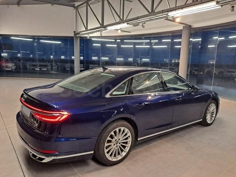 Usado Audi A8 286 CV (210 kW) 2020 Azul Berlina