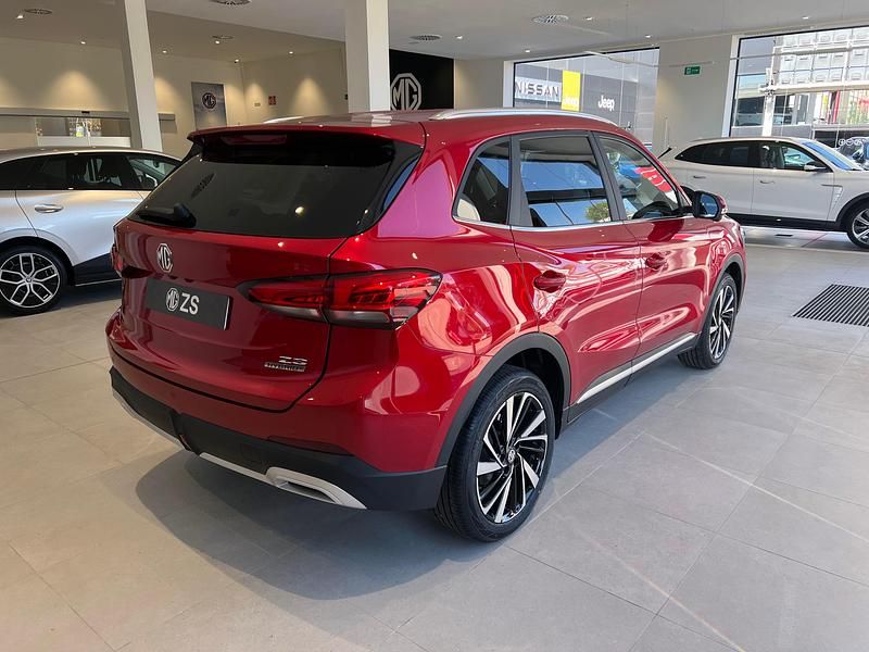Nuevo MG ZS Luxury 197 CV (144 kW) 2025 Rojo Berlina