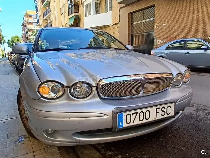 Usado Jaguar X-type Classic 155 CV (114 kW) 2007 Gris / plata Berlina