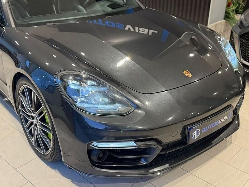 Usado Porsche Panamera 4S 560 CV (411 kW) 2021 Gris / plata Berlina