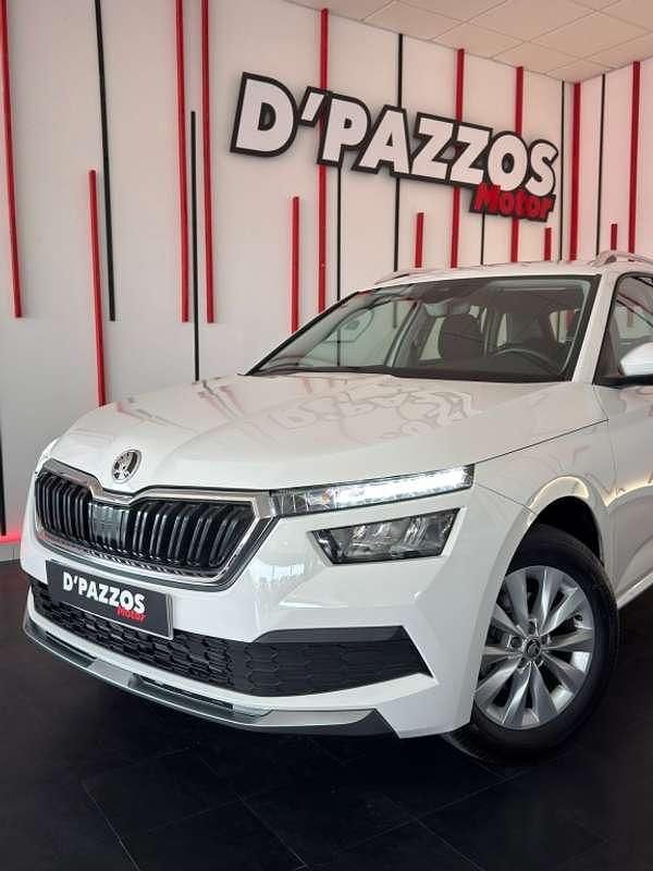 Usado Skoda Kamiq Style 110 CV (80 kW) 2021 Blanco SUV