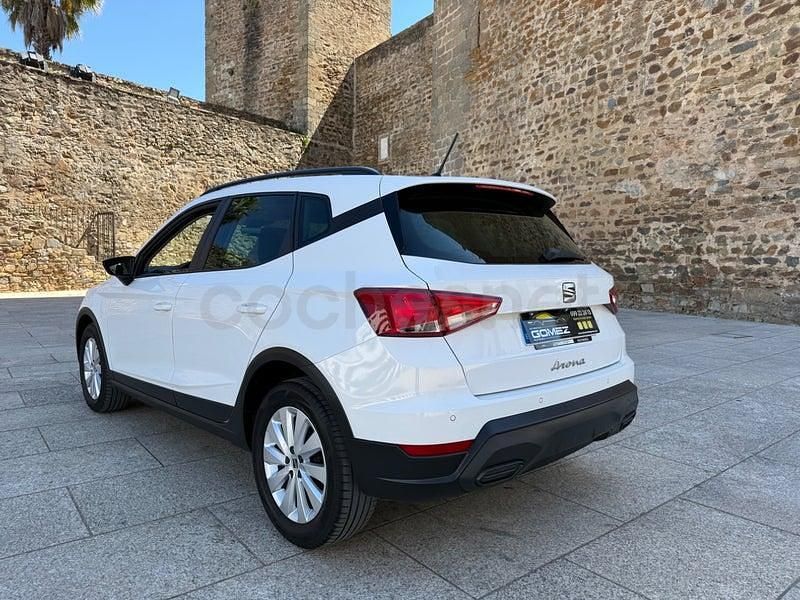 Usado Seat Arona Style 95 CV (69 kW) 2024 Blanco SUV