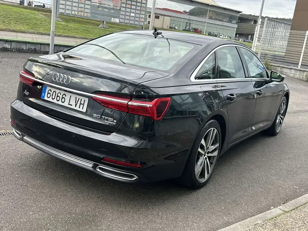 Usado Audi A6 Sport 299 HP (219 kW) 2021 Preto Sedan
