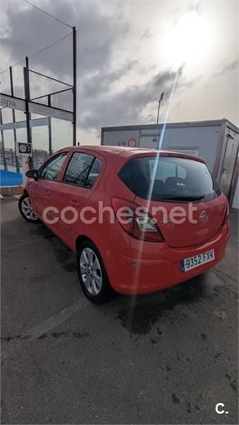 Usado Opel Corsa Enjoy 80 CV (58 kW) 2007 Rojo Utilitario