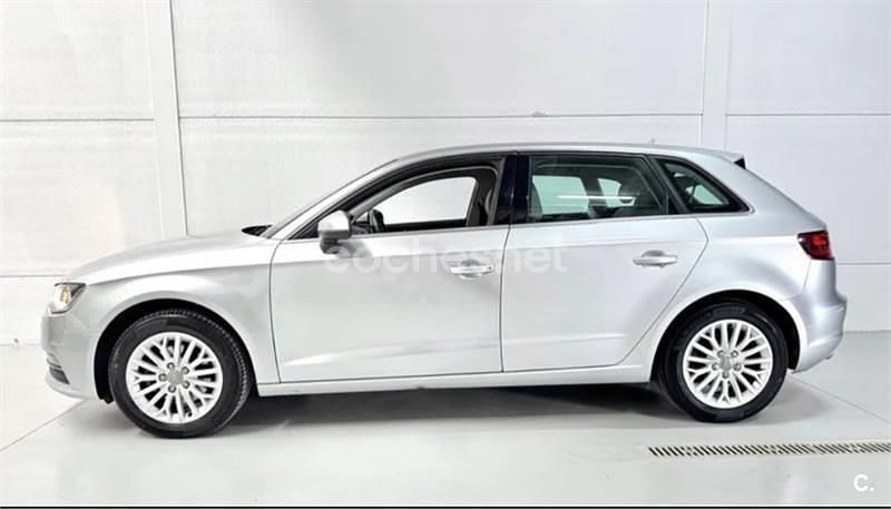 Usado Audi A3 Ambition 150 CV (110 kW) 2013 Gris / plata Berlina