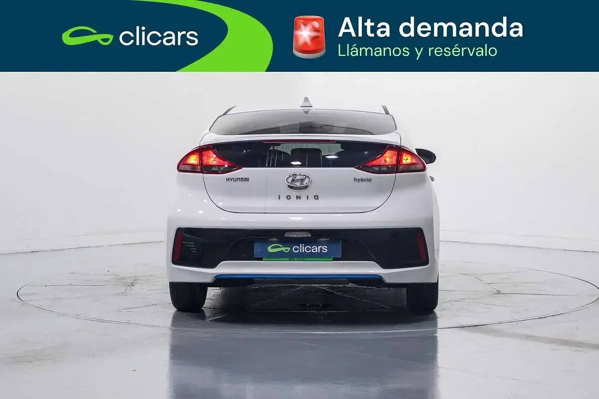 Usado Hyundai Ioniq 105 CV (77 kW) 2019 Blanco Utilitario