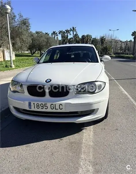 Usado BMW 116 122 CV (89 kW) 2009 Blanco Utilitario