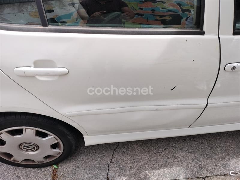 Blanco Usado 2001 VW Polo Trendline Berlina | 1500 € (Super precio) - Imagen 1/4