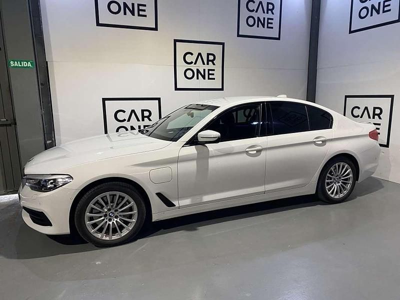 Używany BMW 530e iPerformance 252 KM (185 kW) 2019 Biały Sedan/Limuzyna