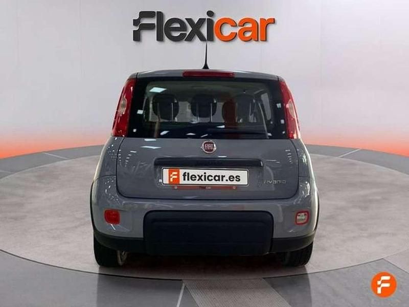 Usado Fiat Panda 71 CV (52 kW) 2023 Gris Utilitario