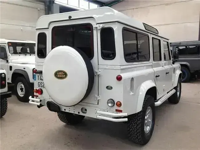 Usado Land Rover Defender S 122 CV (89 kW) 2012 Blanco SUV