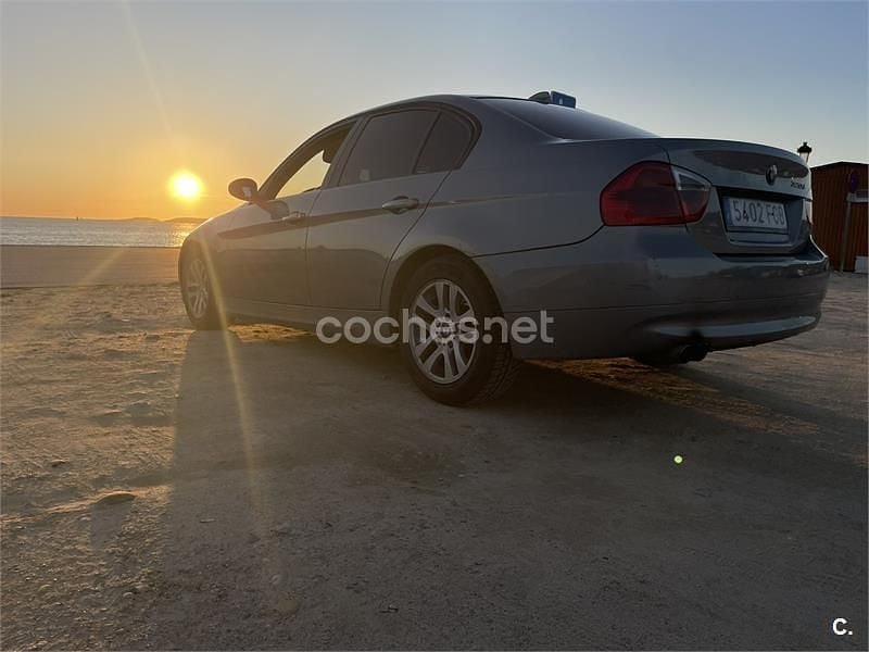 Usado BMW 320 163 CV (119 kW) 2006 Gris / plata Berlina