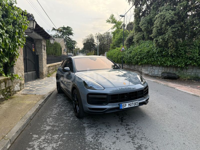 Gris / plata Usado 2022 Porsche Cayenne Turbo GT SUV | 188.900 € - Imagen 1/4