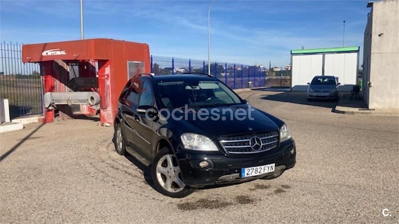 Negro Usado 2007 Mercedes ML320 SUV | 3700 € (Super precio) - Imagen 1/4