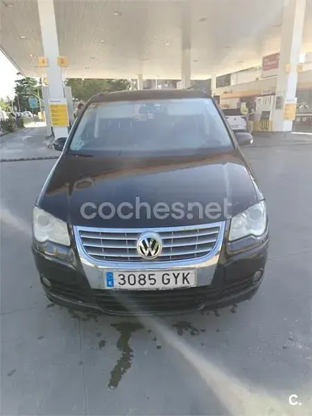 Usado VW Touran 140 CV (102 kW) 2007 Negro Monovolumen