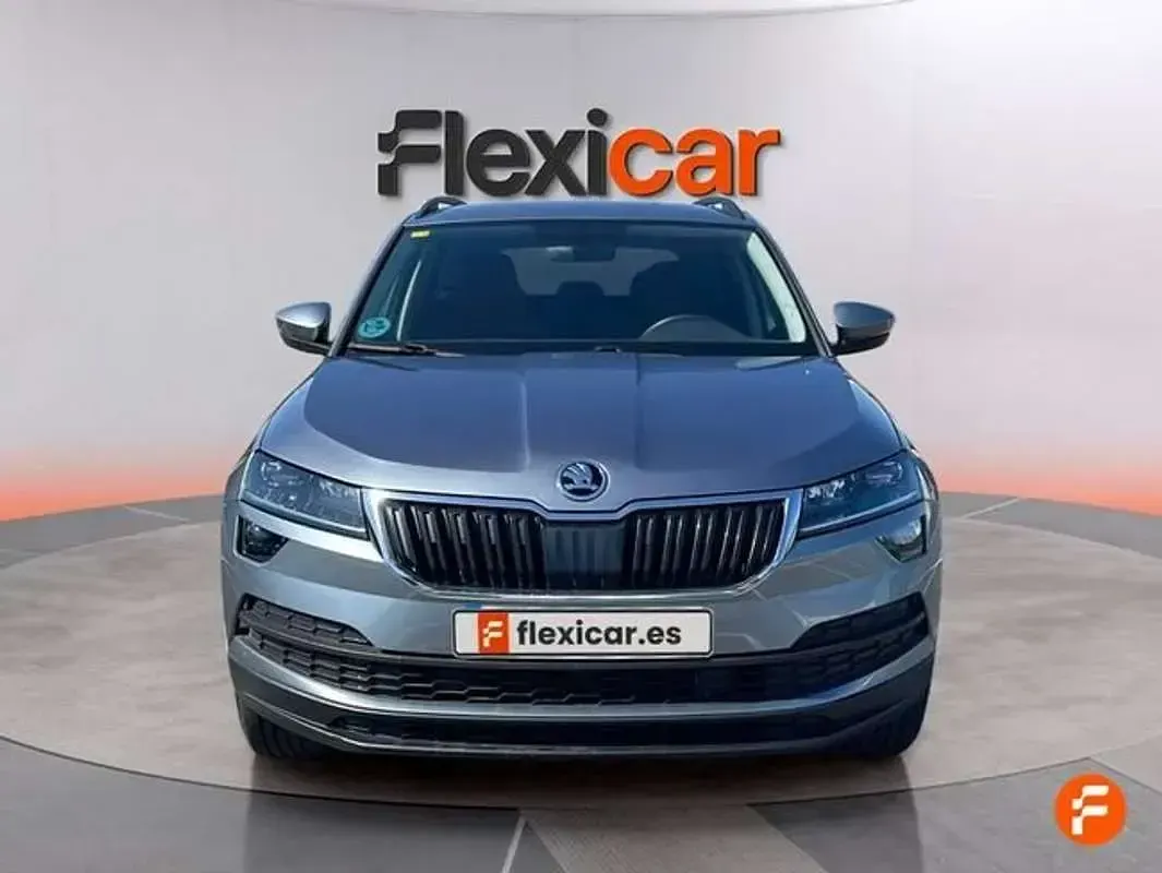 Usado Skoda Karoq Ambition 150 CV (110 kW) 2020 Gris SUV