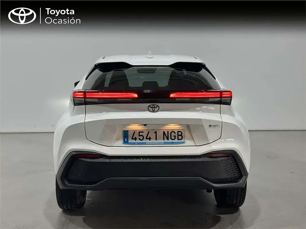 Usado Toyota Auris Advance 136 CV (100 kW) 2025 Utilitario