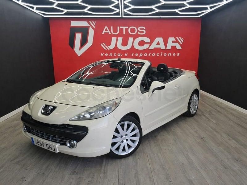 Usado Peugeot 207 CC Sport 110 CV (80 kW) 2009 Beige Descapotable