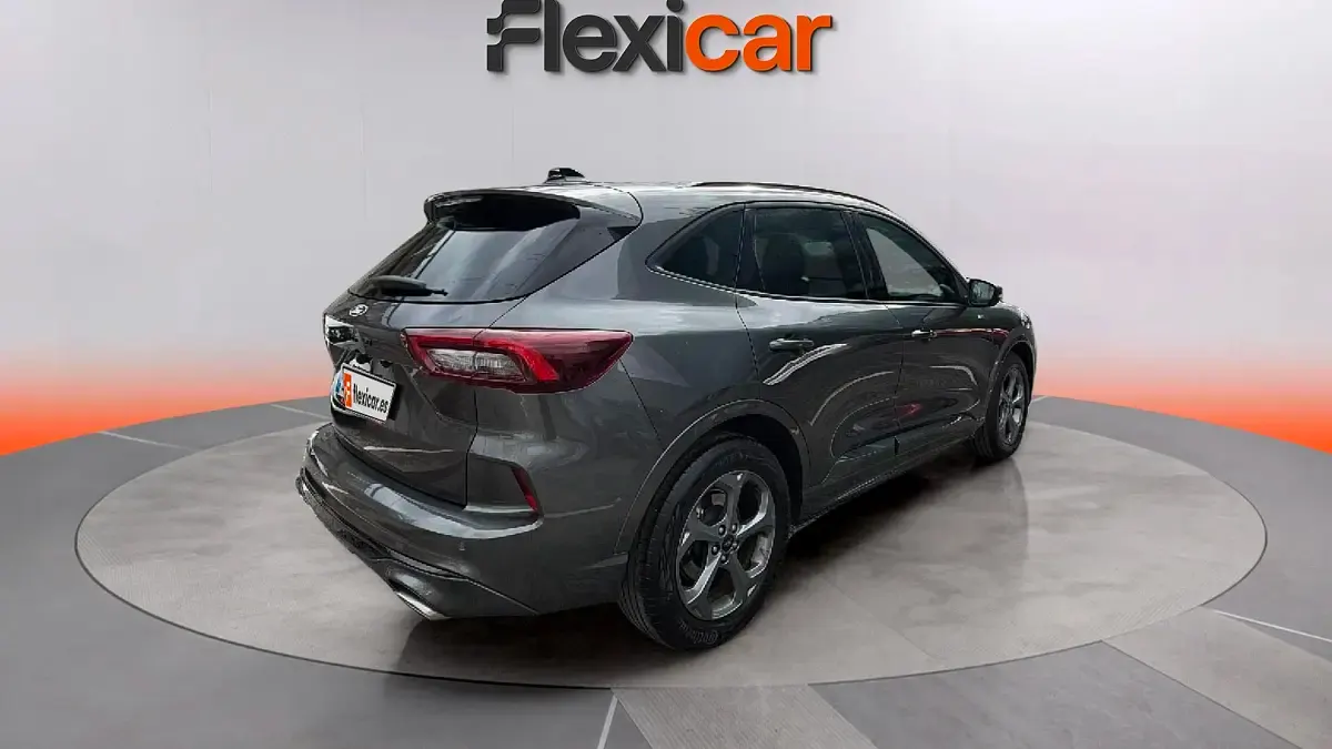 Używany Ford Kuga ST-Line 150 KM (110 kW) 2025 Szary SUV