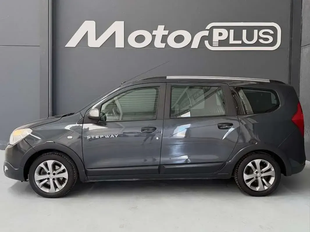 Usado Dacia Lodgy Lauréate 90 CV (66 kW) 2014 Azul Monovolumen