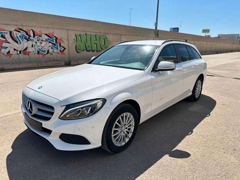 Usado Mercedes C200 Elegance 136 CV (100 kW) 2014 Blanco Familiar