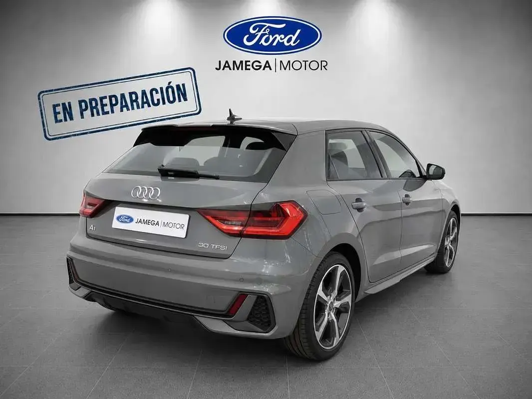 Usado Audi A1 Sportback S-Line 110 CV (80 kW) 2020 Gris Utilitario